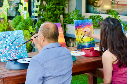 GoEasel Complete Painting Station (Grommet Exclusive Bundle)